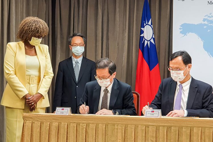 Taiwan and SVG sign MOU to build medical and disaster management capacity