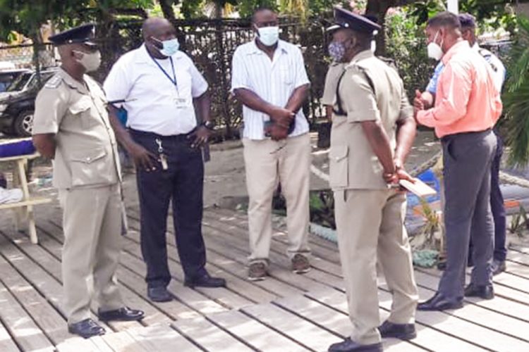 Police and Bequia residents discuss security issues on the island