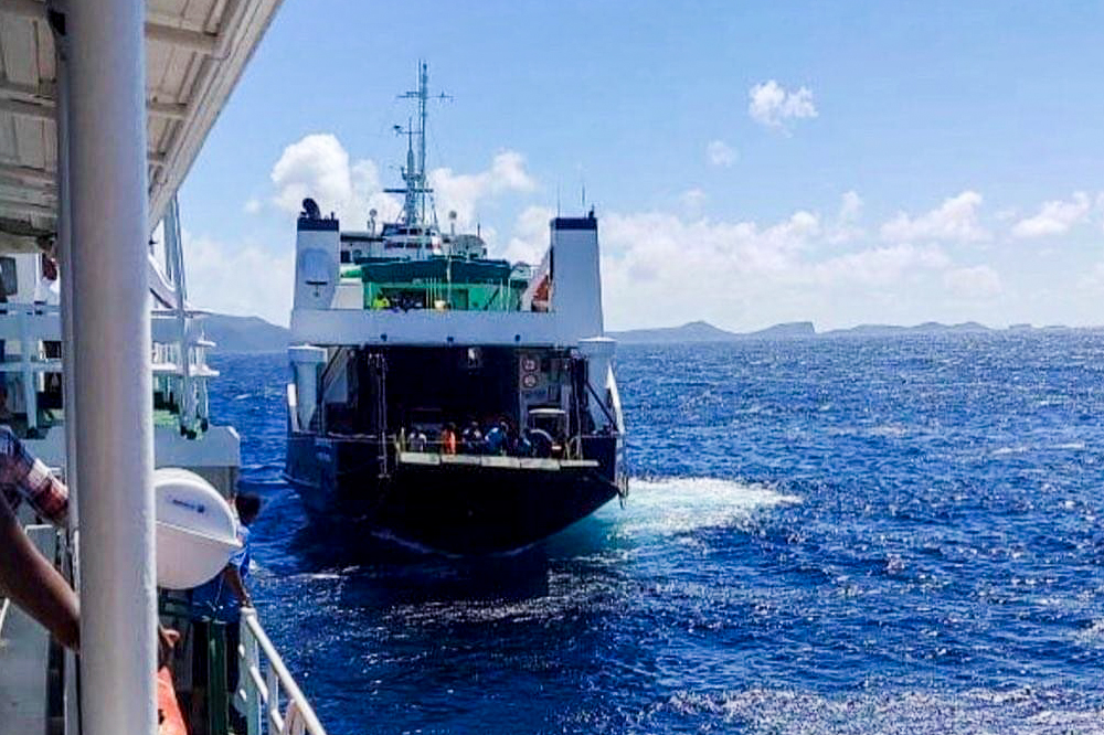 MV Gem Star II comes to the rescue of MV Admiral II MV Gem Star II comes to the rescue of MV Admiral II