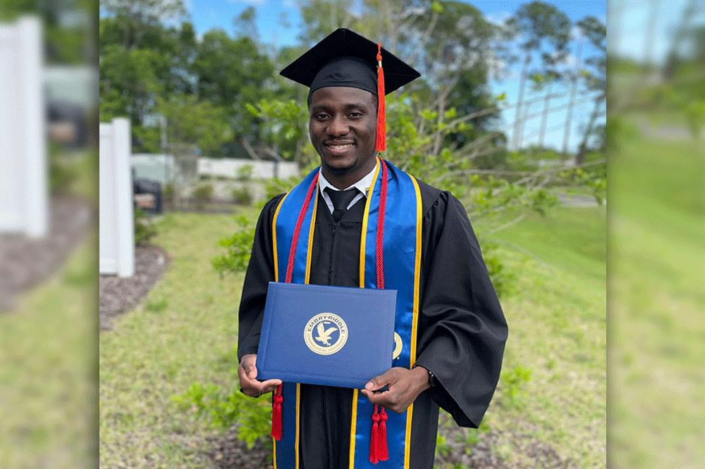 National Scholar graduates with degree in Aerospace Engineering National Scholar graduates with degree in Aerospace Engineering