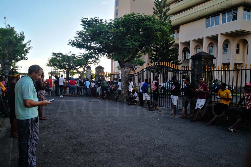 ATM cards being distributed at Financial Complex to West Kingstown road cleaners - Vimarsana News