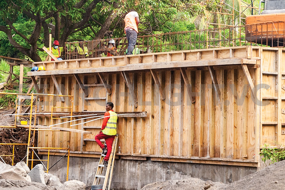 River crossing nightmares in North Windward will end by Christmas - Vimarsana News