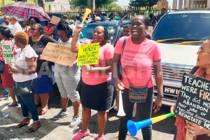 Protestors say no to efforts to stay execution of court order