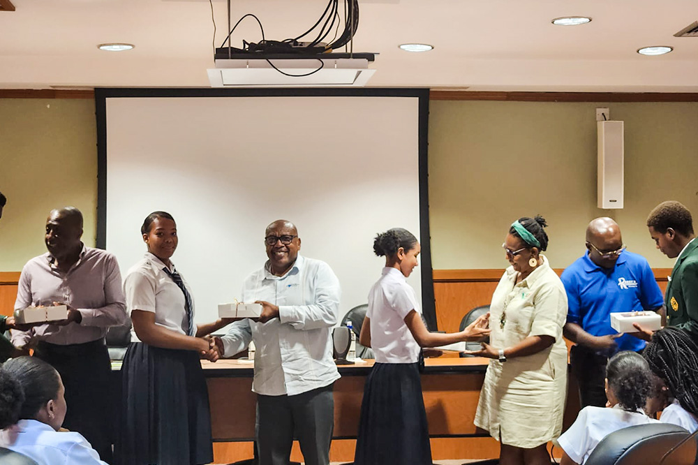Business leaders share insights with students of the GHS and SVGS - Vimarsana News