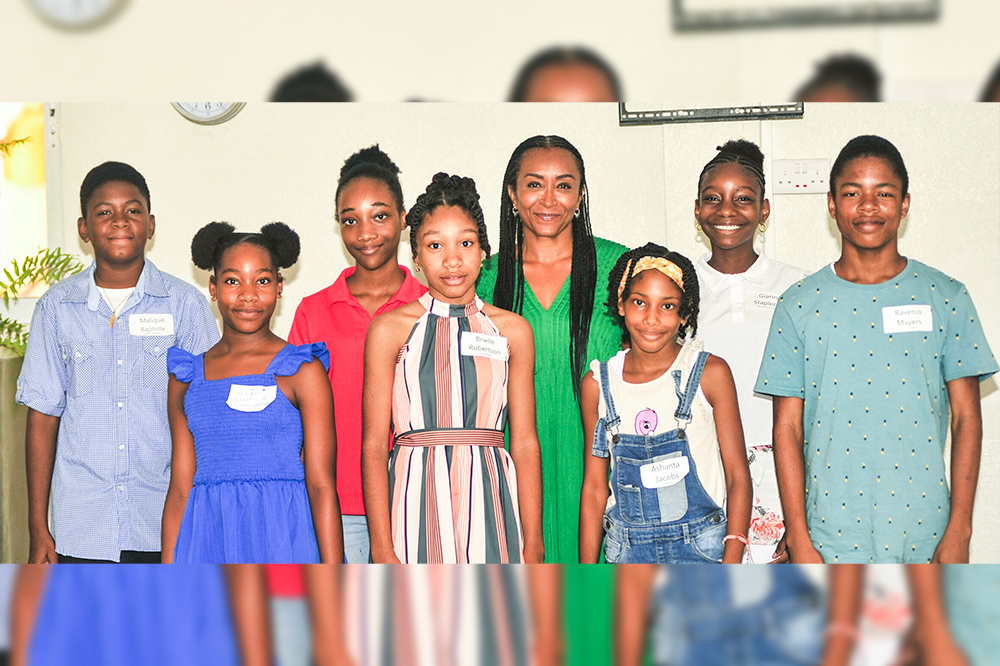 Rosegold Foundation assists eight students with scholarships and bursaries - Vimarsana News