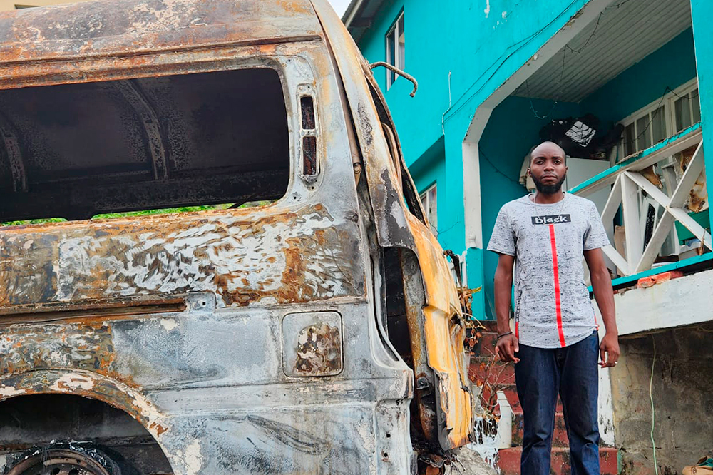 Minibus fire snuffs out family's source of income - Vimarsana News