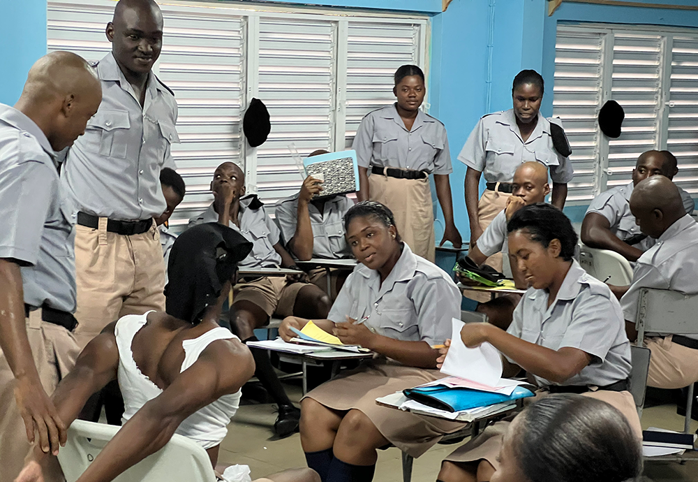 Police recruits receive deescalation training for mentally ill - Vimarsana News