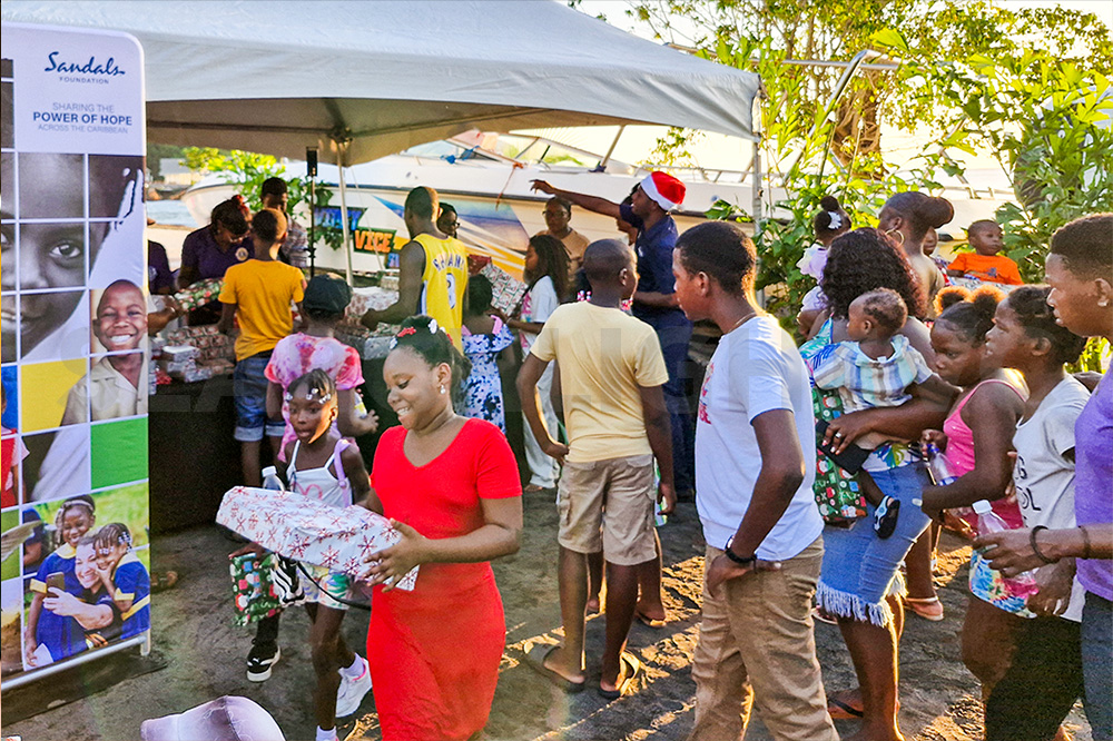 Sandals Foundation and Hasbro distribute over 16,000 holiday toys