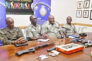 Police seize  illegal  rifle and  machine gun