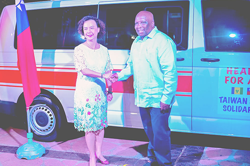 Taiwan donates Ambulance and Medical supplies to Ministry of Health
