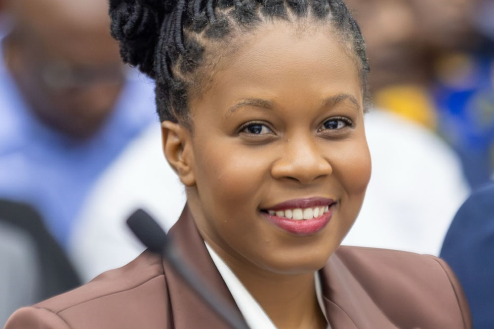 Government says students not returning after studies is worrying