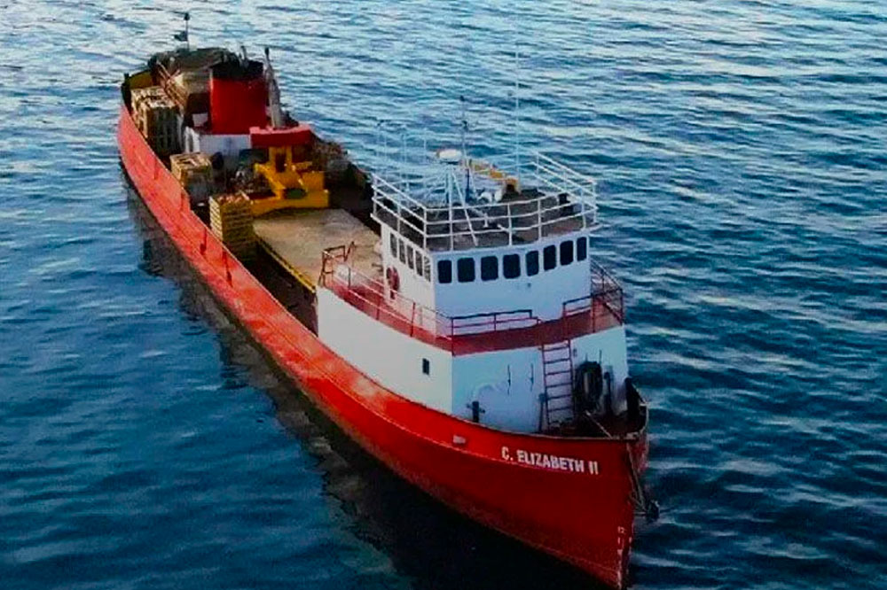 Vincentian on boat robbed by armed gang at waterfront in Trinidad