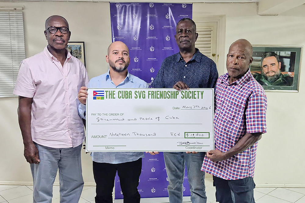 SVG/Cuba Friendship Society hands over donation for Cuba