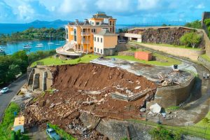 A Searchlight Commemorative Article: Wall at Ratho Mill collapses on car killing driver (2008)